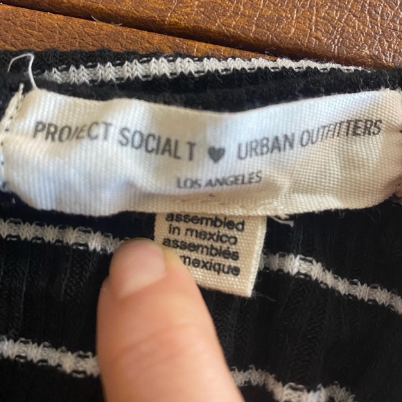 Urban Outfitters Fitted Striped Tank - Picture 3 of 3